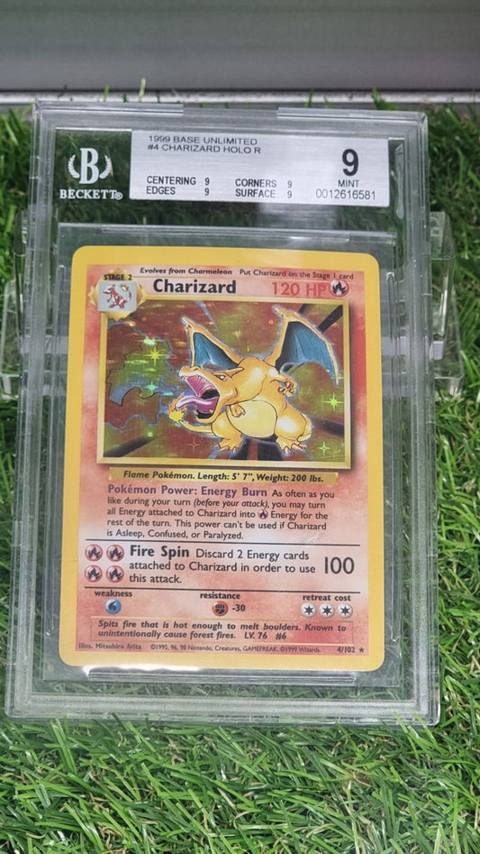 Charizard Holo R 4/102 Beckett 9